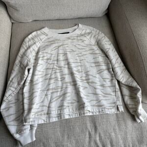 White cream tiger print